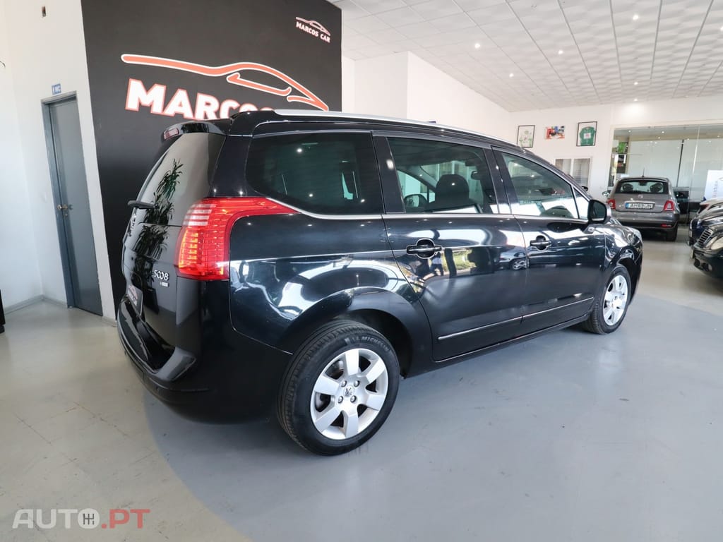 Peugeot 5008 1.6 E-HDi 7L Active 2-Tronic