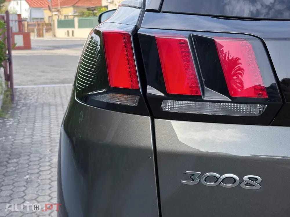 Peugeot 3008 1.2 PureTech Allure EAT8