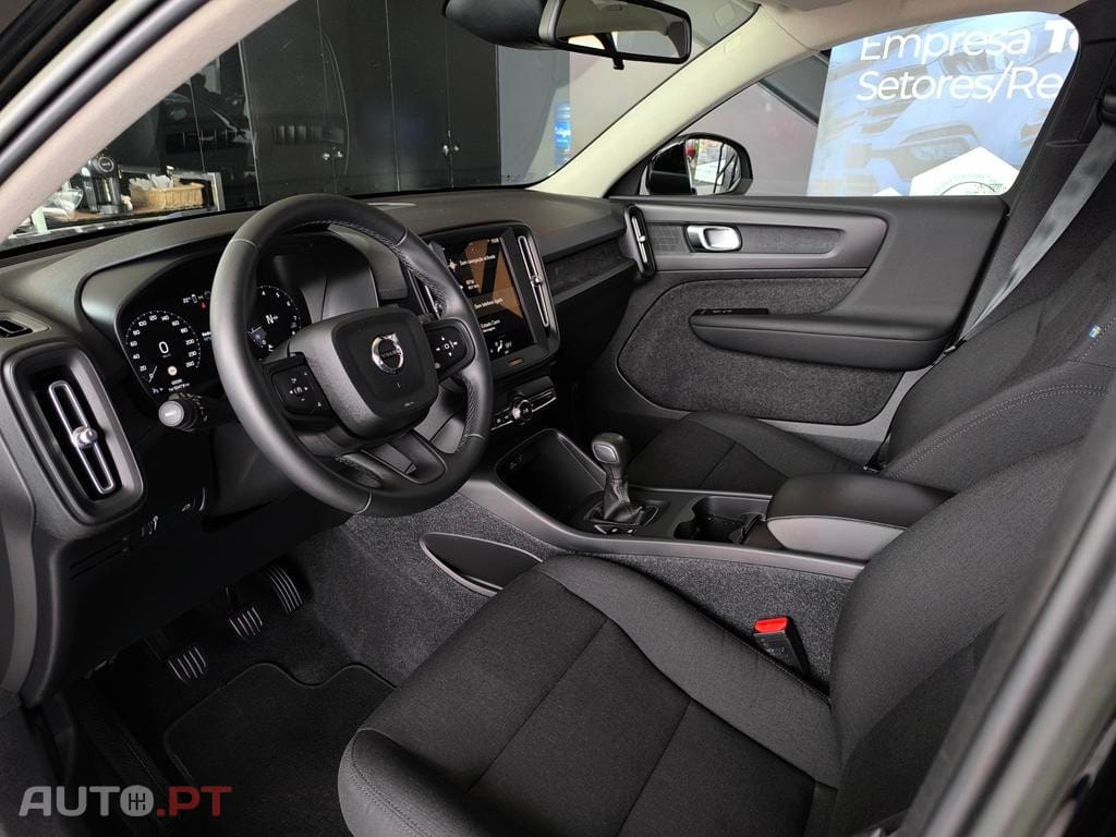 Volvo XC40 1.5 T2 Momentum