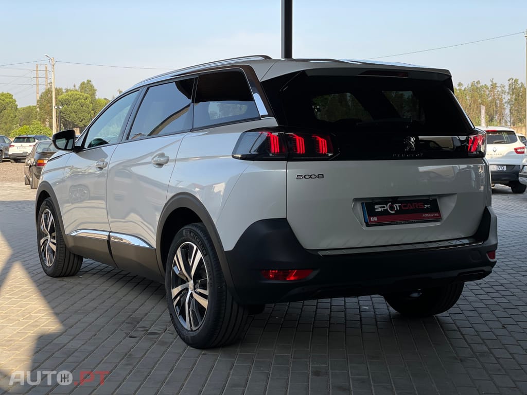 Peugeot 5008 1.2 PureTech Allure Pack EAT8