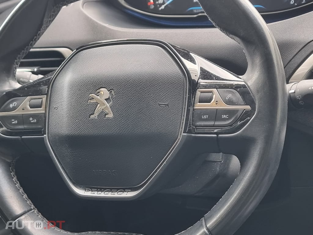 Peugeot 3008 1.6 BlueHDi Allure