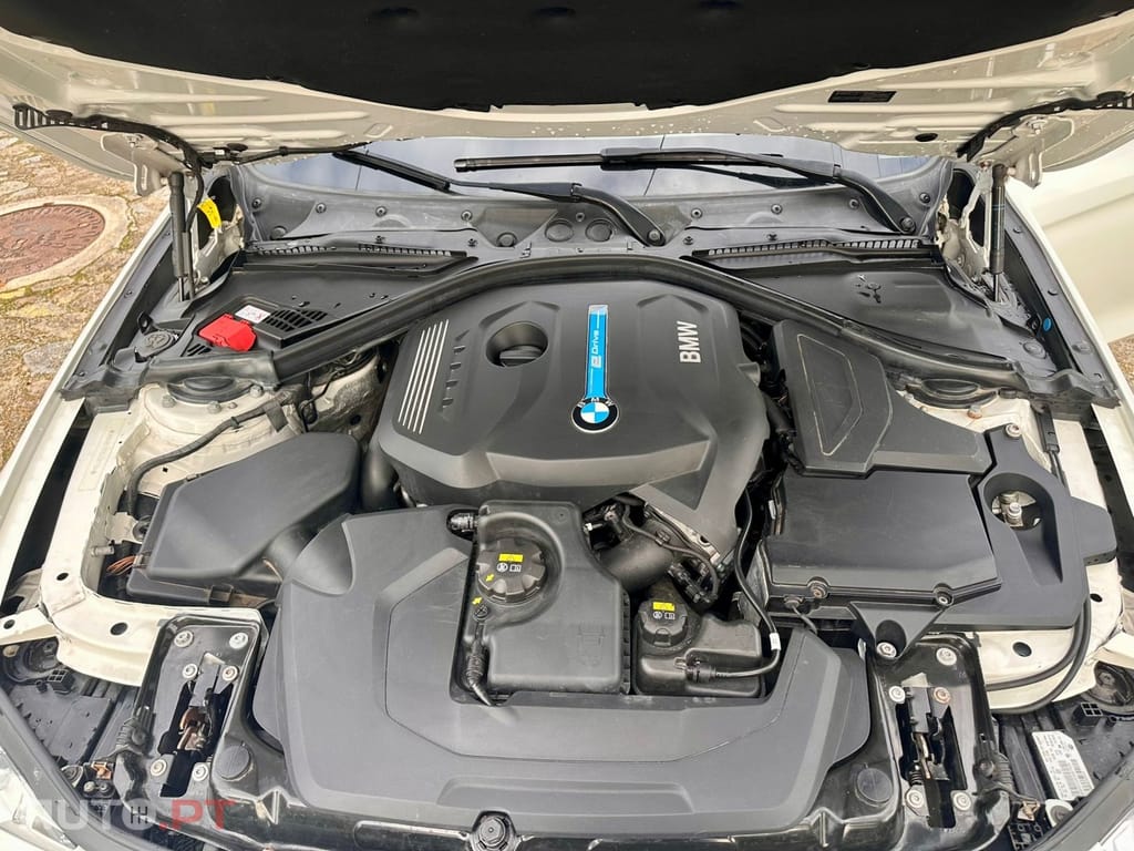 BMW 330 e iPerformance Line Sport