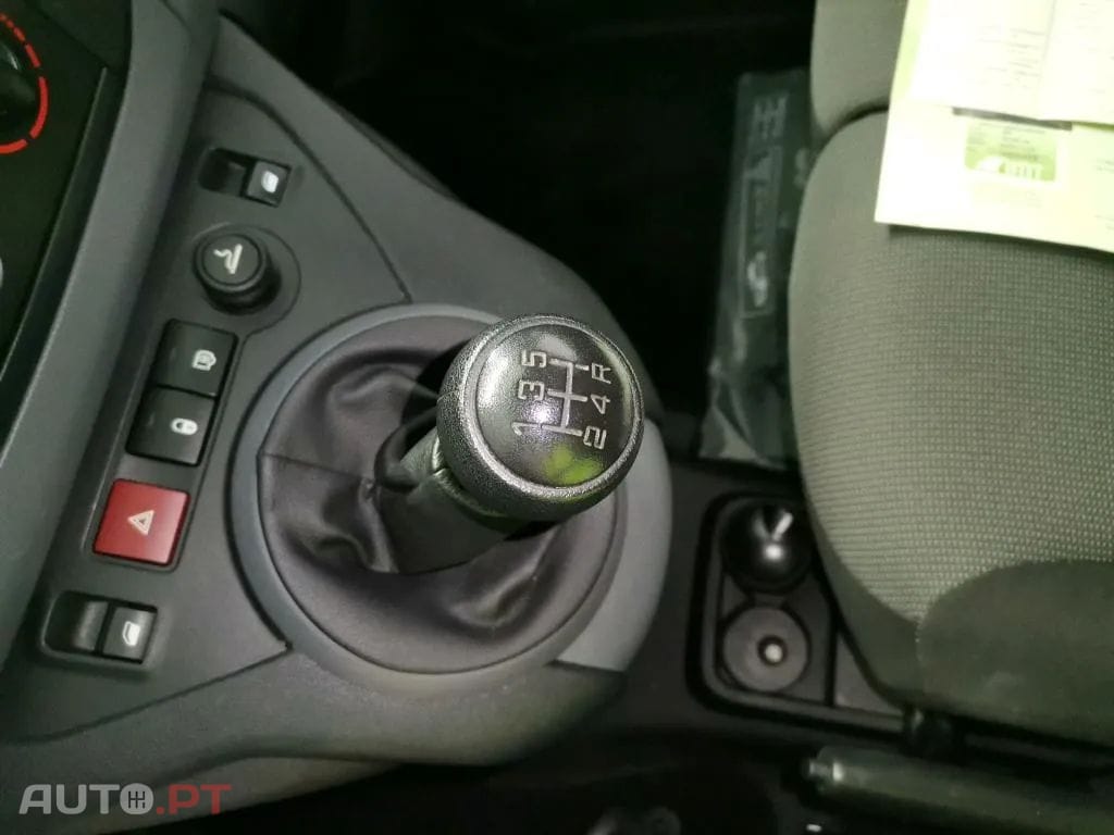 Peugeot Partner 1.6 BlueHDi L2 Premium 3L