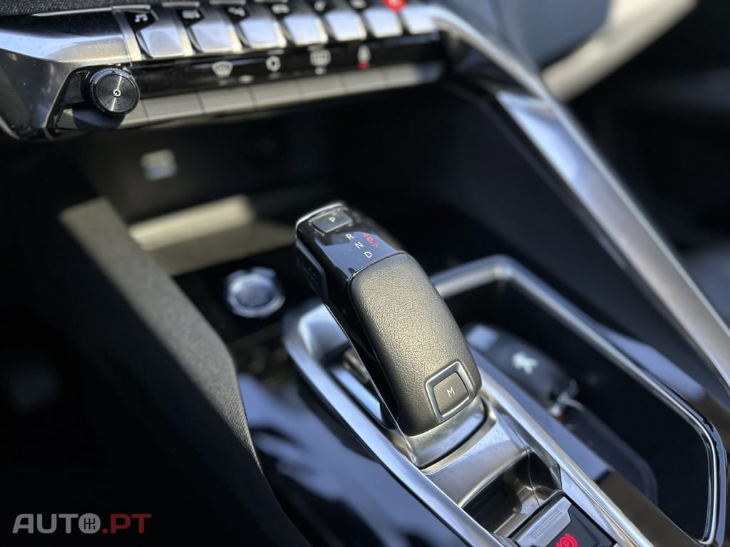 Peugeot 3008 1.2 PureTech Allure EAT8