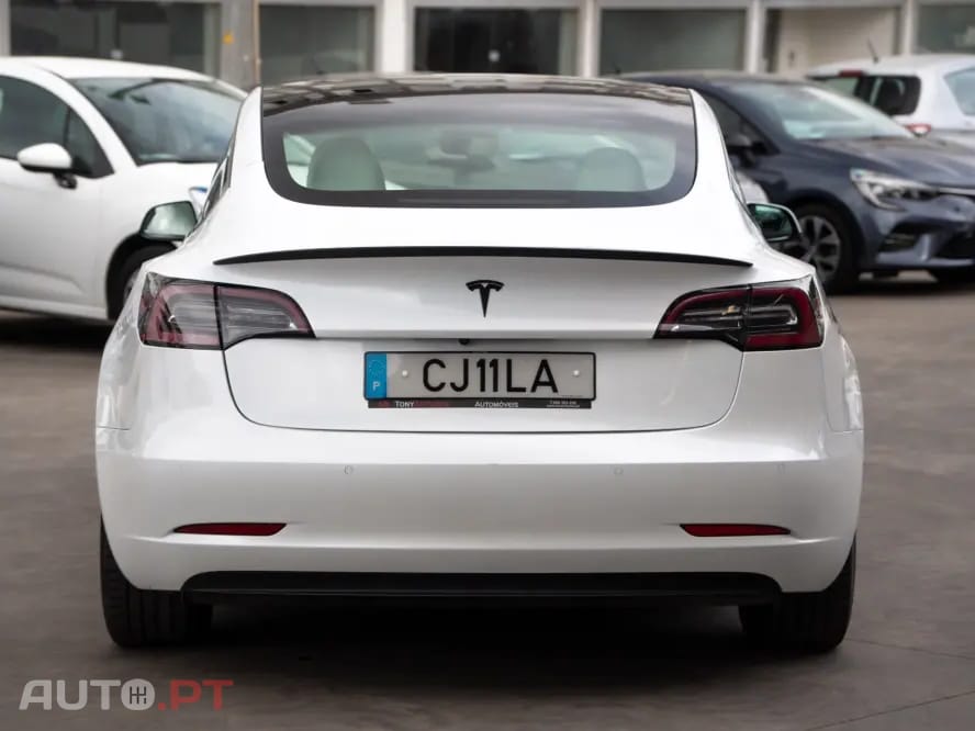 Tesla Model 3 Standard Range Plus RWD