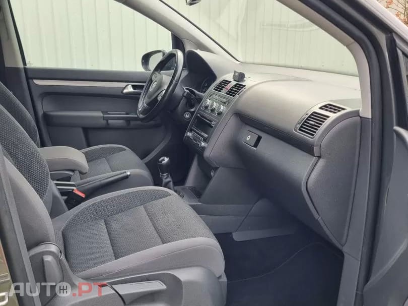 Volkswagen Touran 1.6 TDI DPF BlueMotion Comfortline