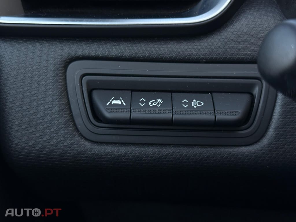 Renault Clio 1.6 E-Tech Full Hybrid Engineered