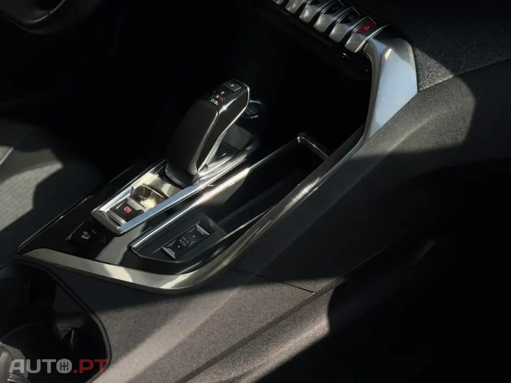 Peugeot 3008 4 Hybrid High Power