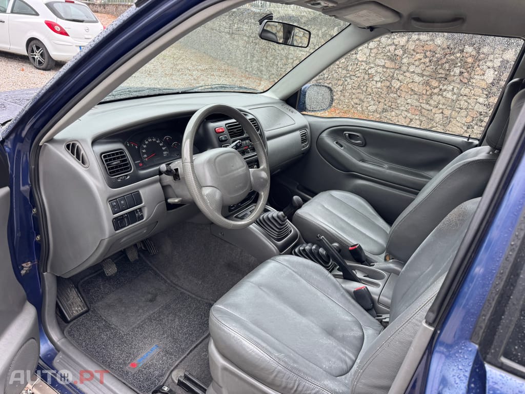 Suzuki Grand Vitara MT 1.6 Prestige