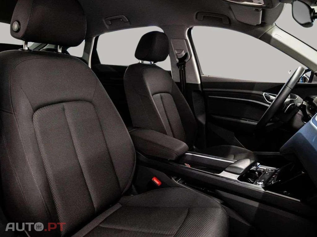 Audi E-Tron I.V.A DEDUTÍVEL 55  ADVANCED