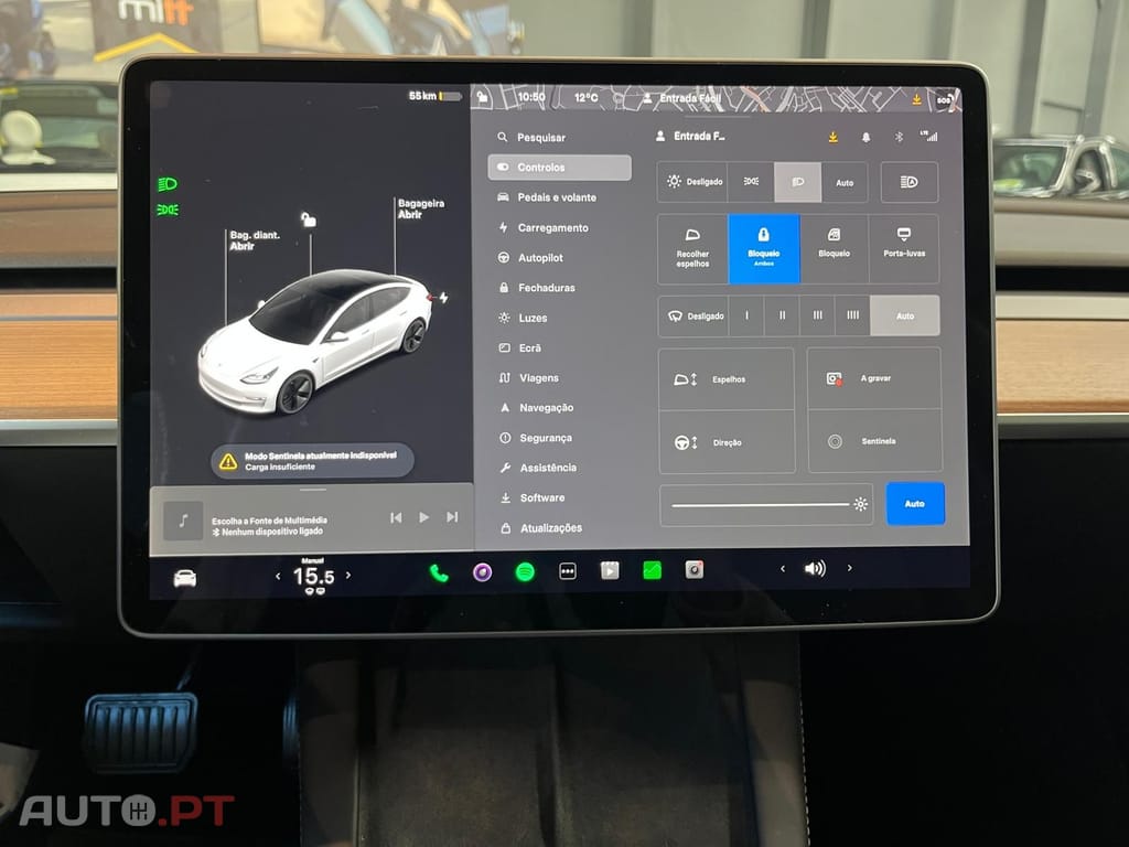 Tesla Model 3 Stander 