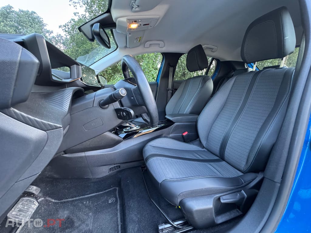 Peugeot E-208 50 kWh Allure