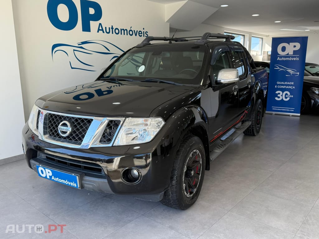 Nissan Navara 2.5 dCi CD LE Hi-Tech +P.Premium AT 4WD