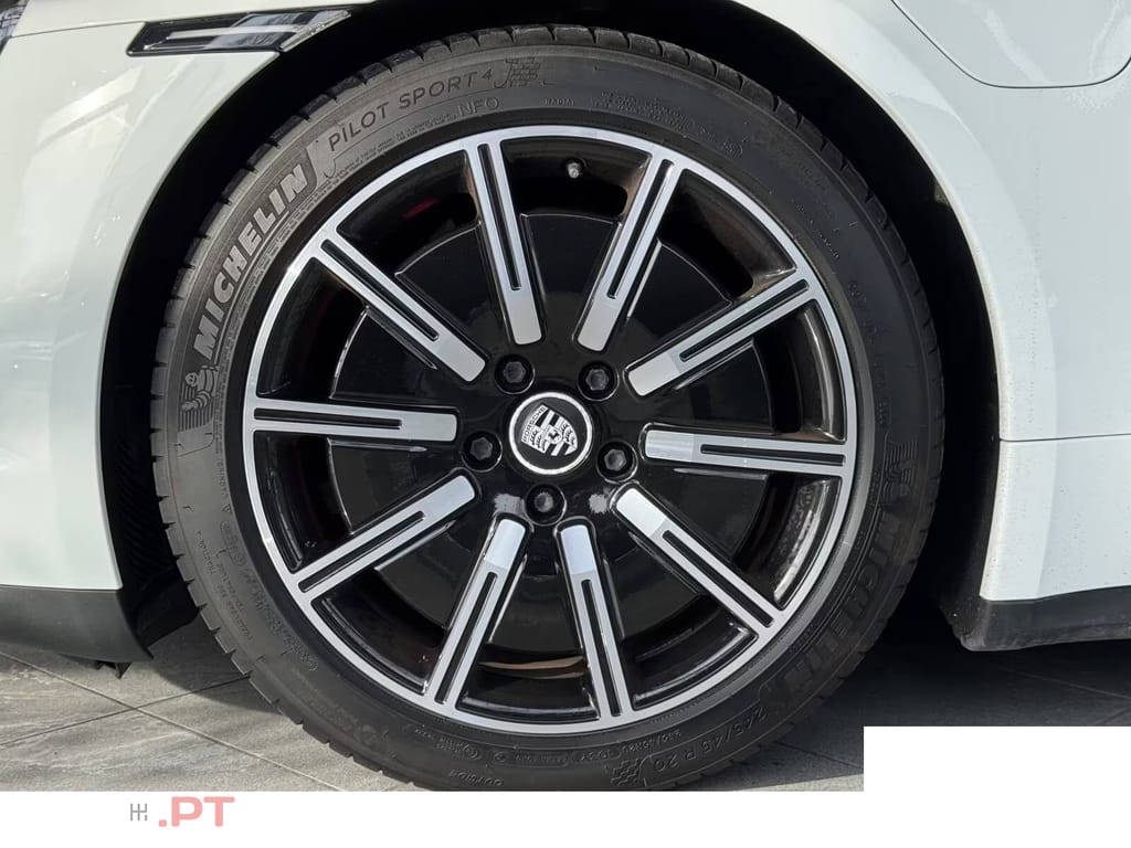 Porsche Taycan 4S Plus