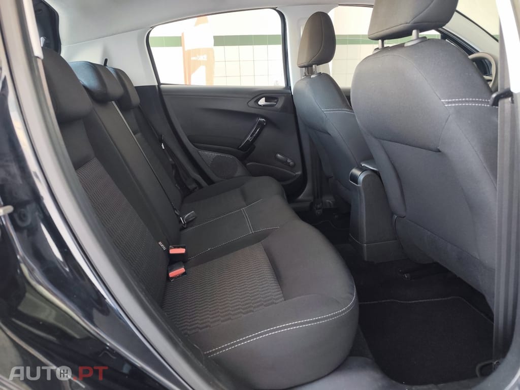 Peugeot 208 1.6 BlueHDi Active