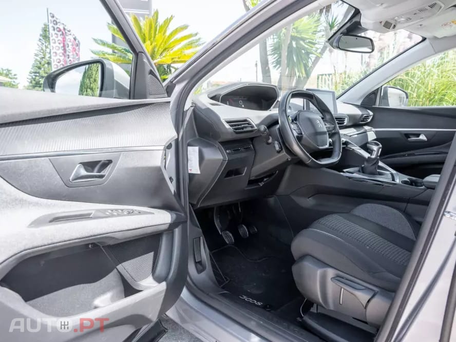 Peugeot 3008 1.5 BlueHDi Active
