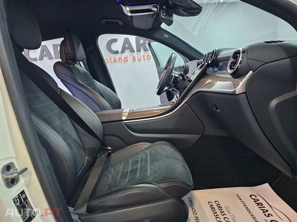 Mercedes-Benz GLC 300 de 4MATIC Coupé AMG Line — fotografia 11