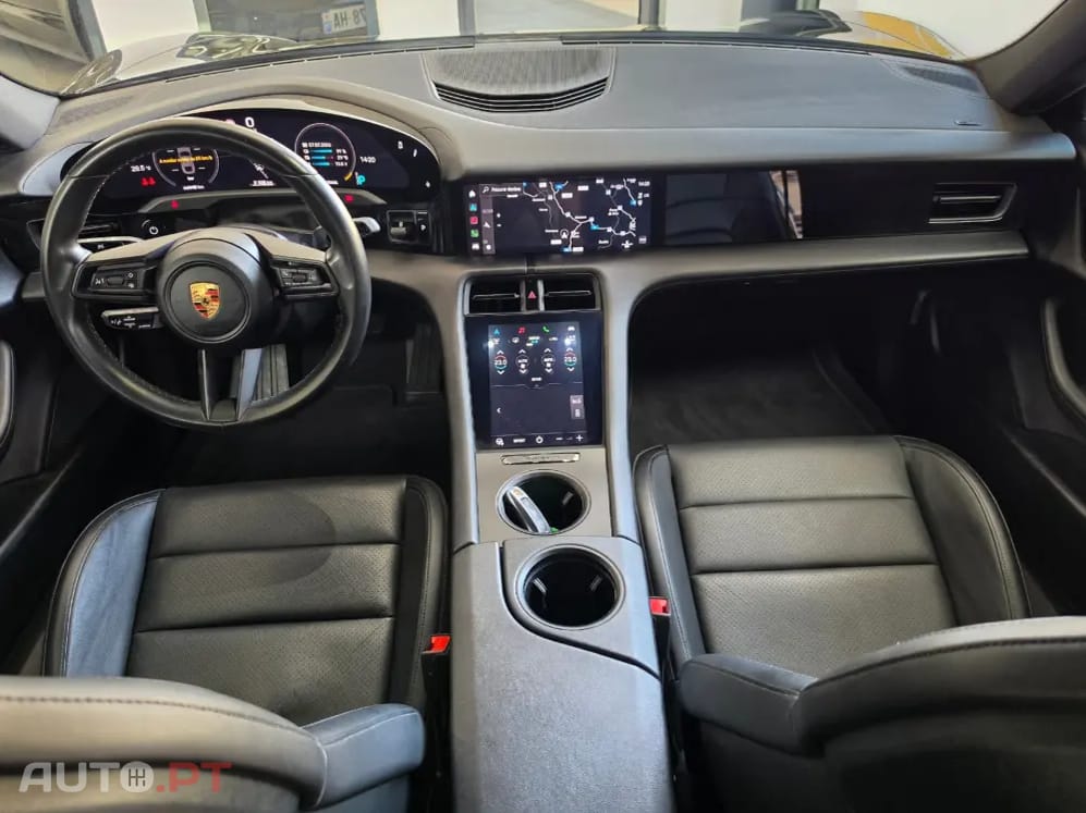 Porsche Taycan 4