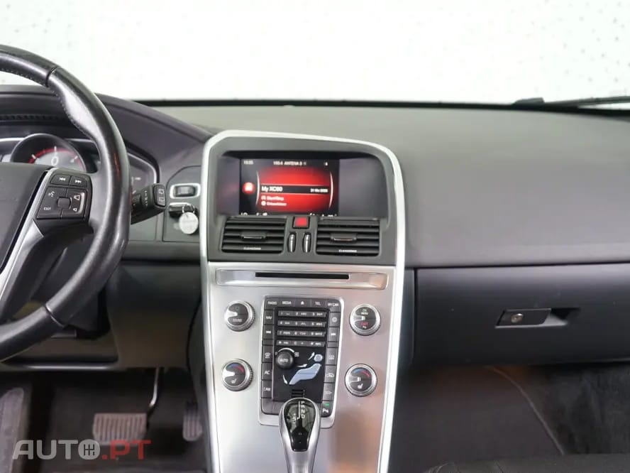 Volvo XC60 2.0 D3 Momentum Geartronic