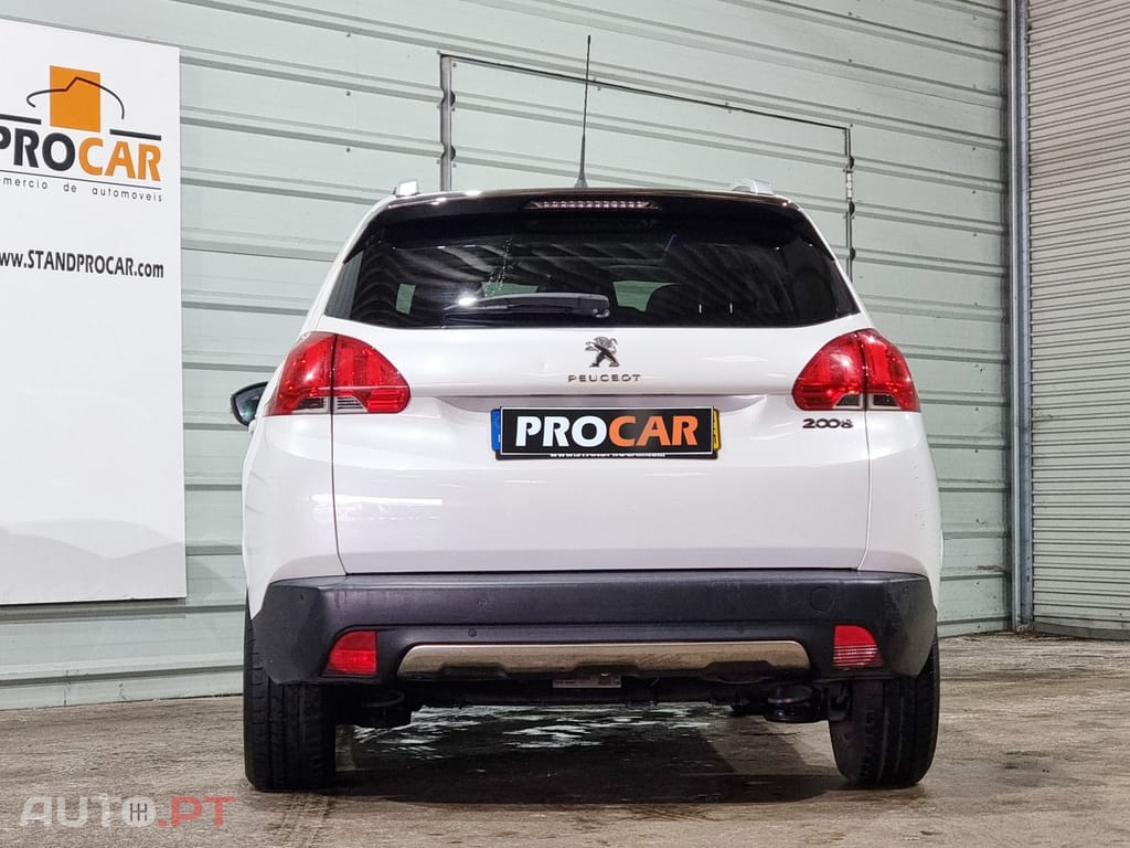 Peugeot 2008 1.2 PureTech Style
