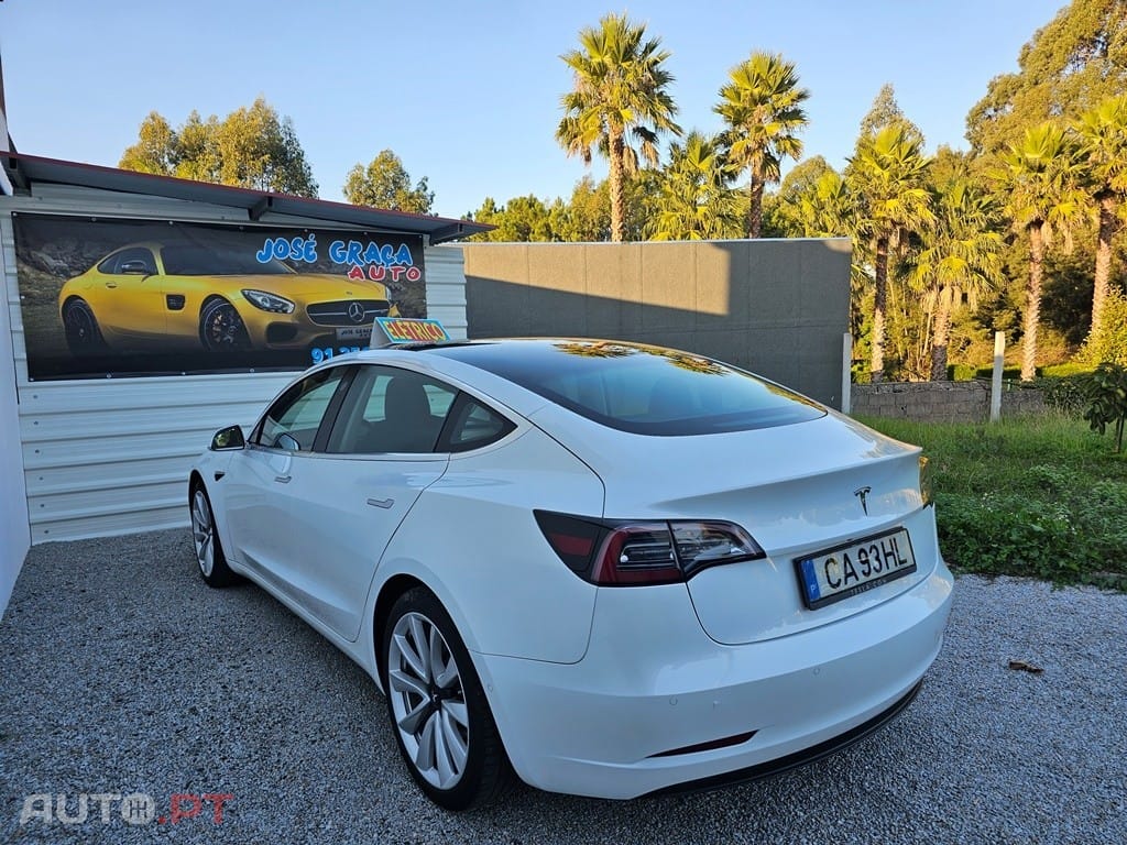 Tesla Model 3 Standard Range Plus RWD