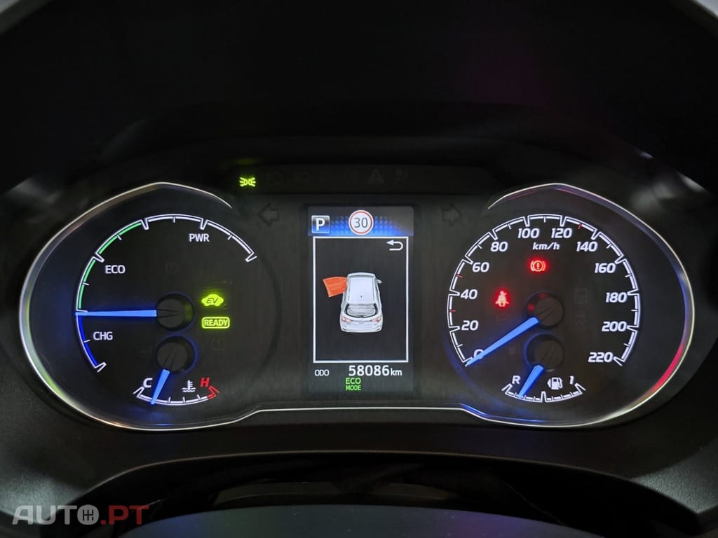 Toyota Yaris 1.5 HSD Comfort — fotografia 18