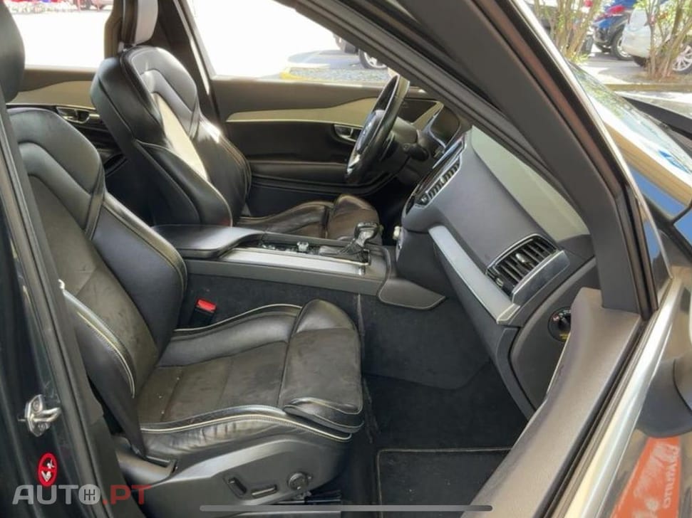 Volvo XC90 2.0 D4 R-Design