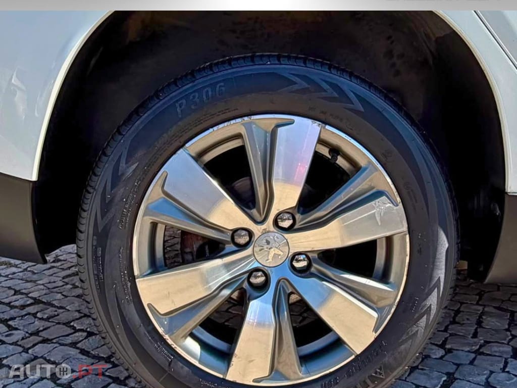 Peugeot 2008 1.2 VTi Active