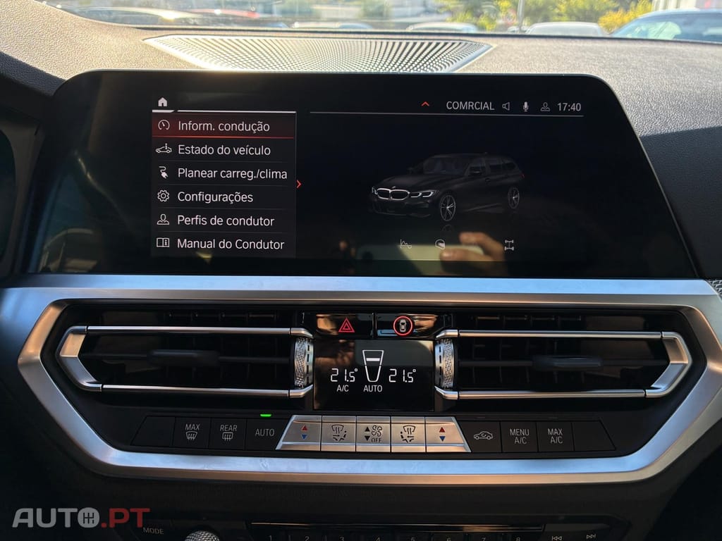 BMW 330 e Touring Pack M Auto — fotografia 28