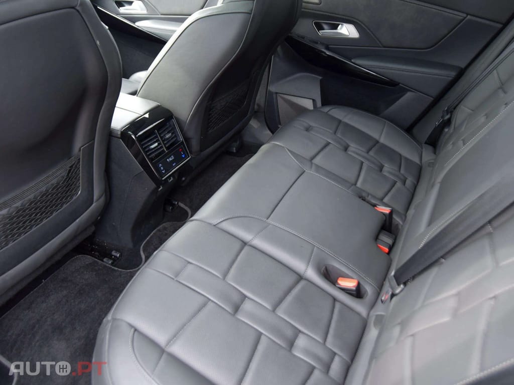 DS DS7 Crossback E-Tense Opera EAT8 300cv