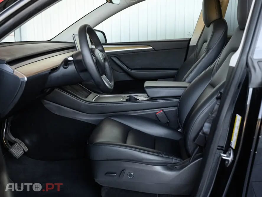 Tesla Model Y Long Range Dual Motor AWD