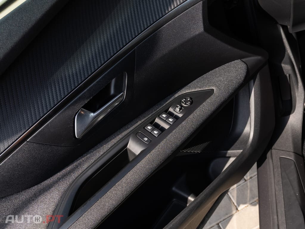 Peugeot 3008 1.5 BlueHDi Active Pack