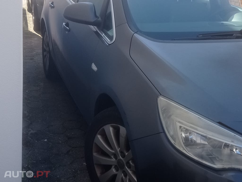 Opel Astra Sports Tourer Sport