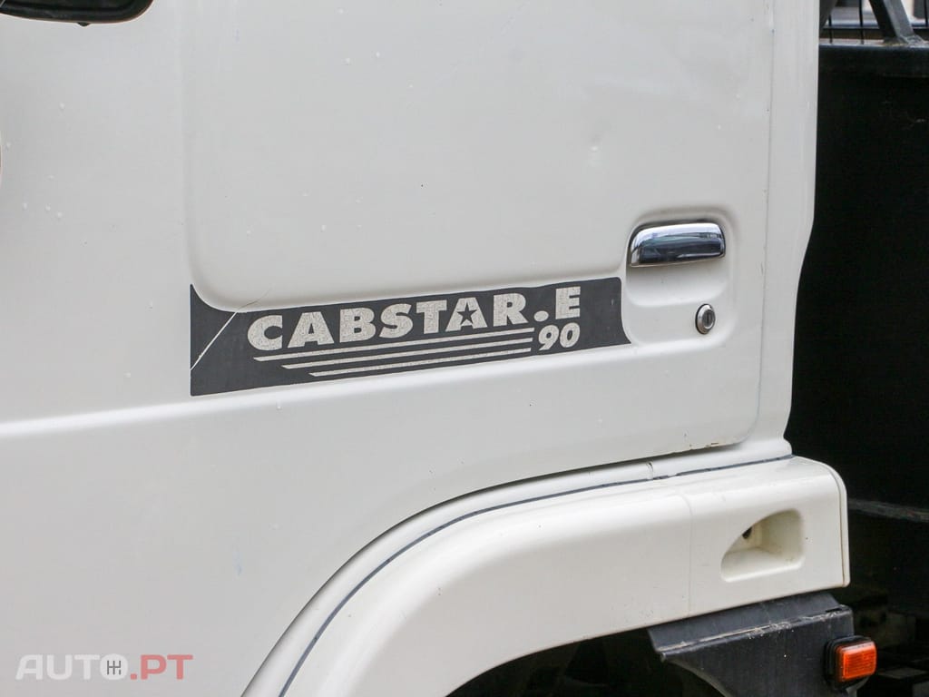 Nissan Cabstar 2.7 TD 90.32/3 L
