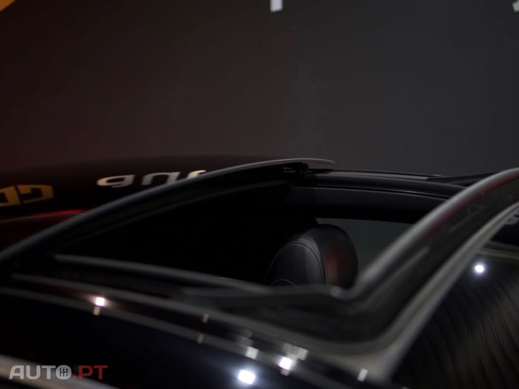 Mercedes-Benz E 220 AMG