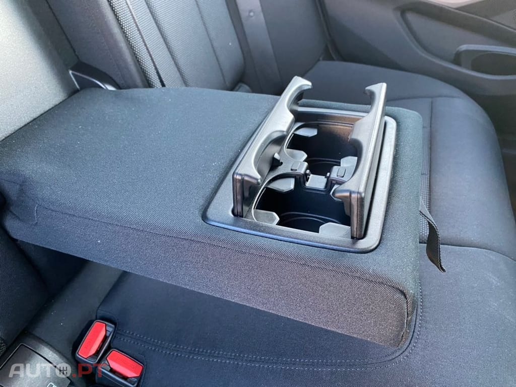 BMW 330 e Line Sport Auto