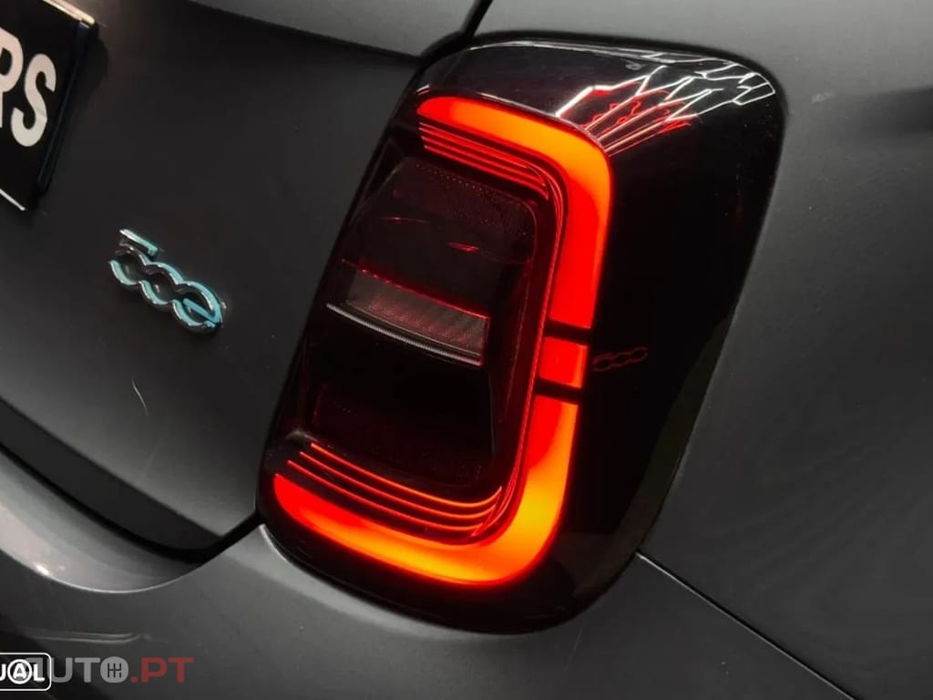 Fiat 500e La Prima