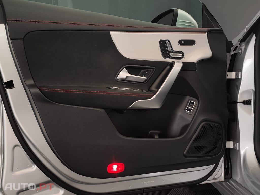 Mercedes-Benz CLA 250 e AMG Hibrido