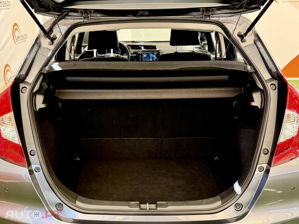 Honda Jazz 1.3 I-VTEC Comfort +Connect. Navi CVT