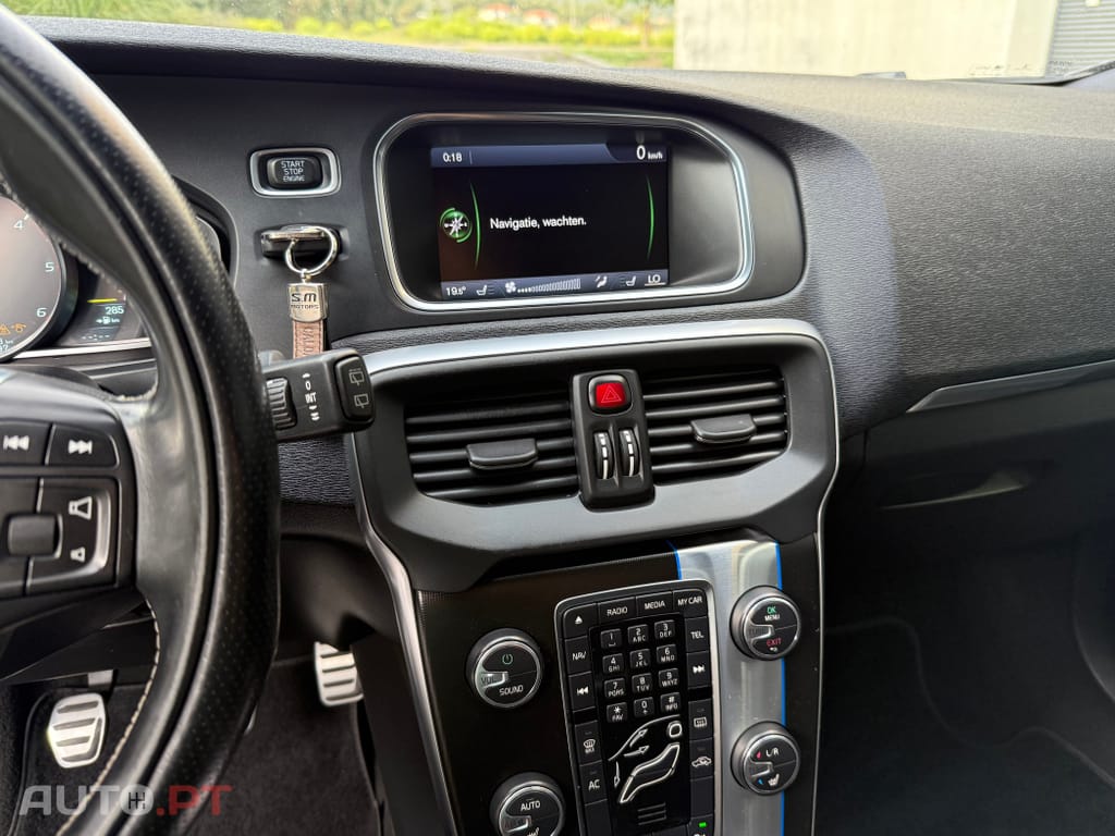 Volvo V40 1.6 D2 R-Design