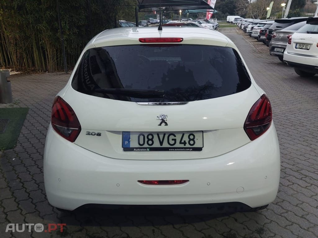 Peugeot 208 1.2 PureTech Signature
