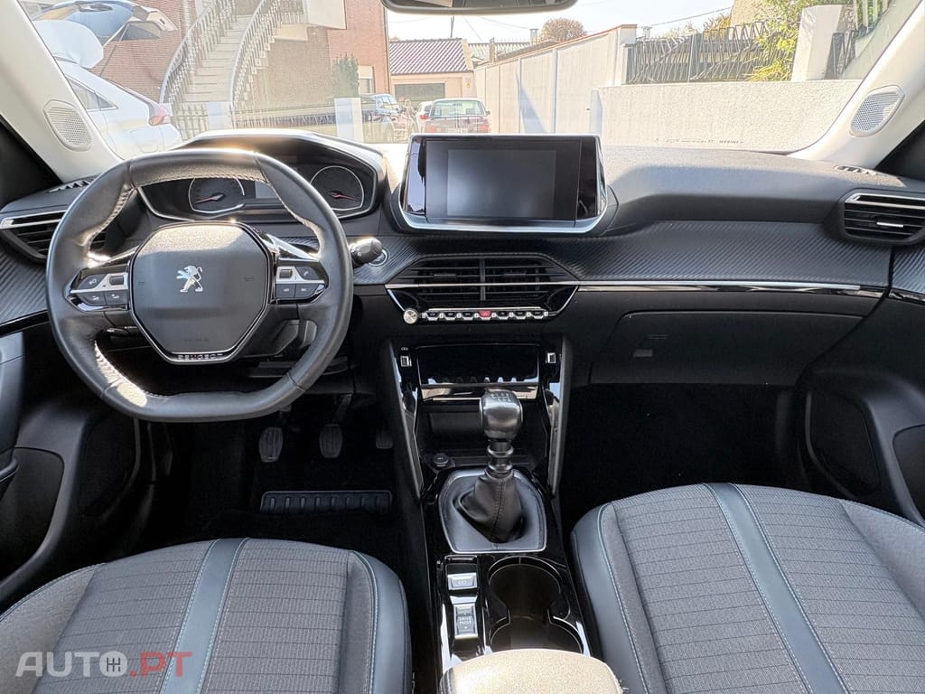 Peugeot 2008 1.2 PureTech Allure