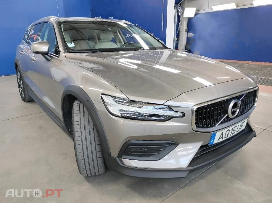 Volvo V60 Cross Country 2.0 B4 Geartronic