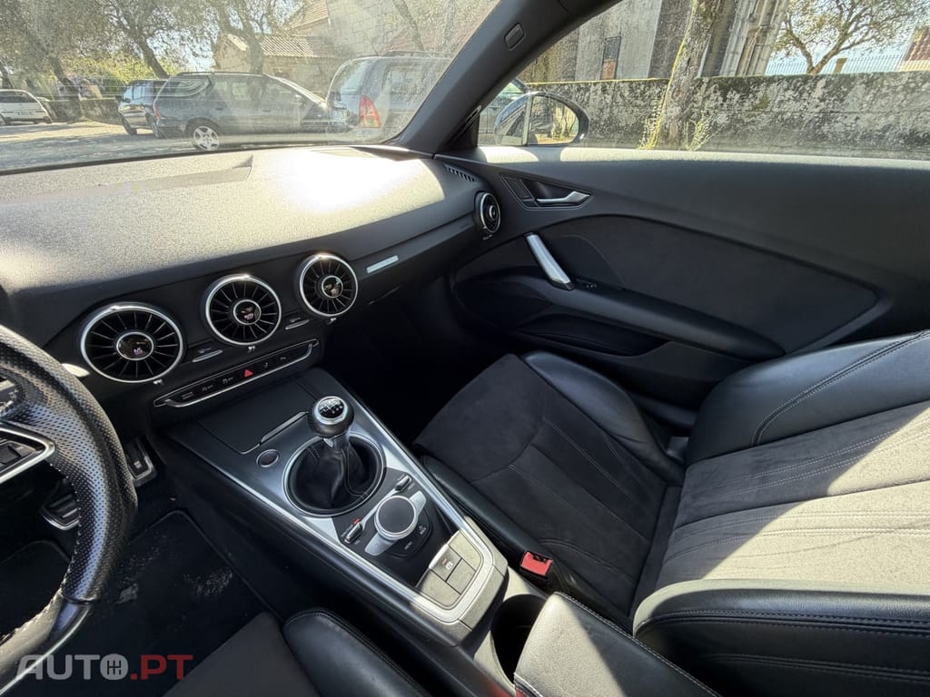 Audi TT 2.0 TDI S-line