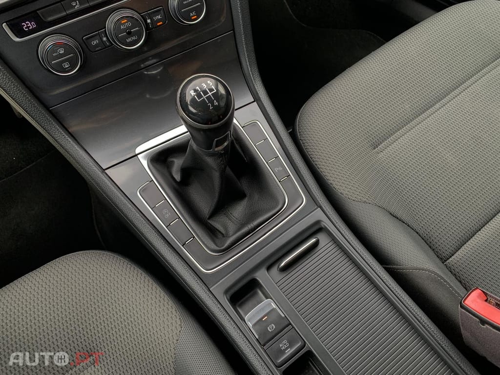 Volkswagen Golf 1.6 TDI R-Line