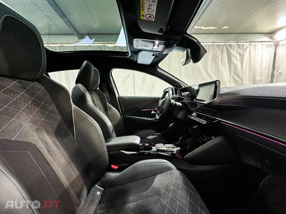 Peugeot E-208 50 kWh GT Pack