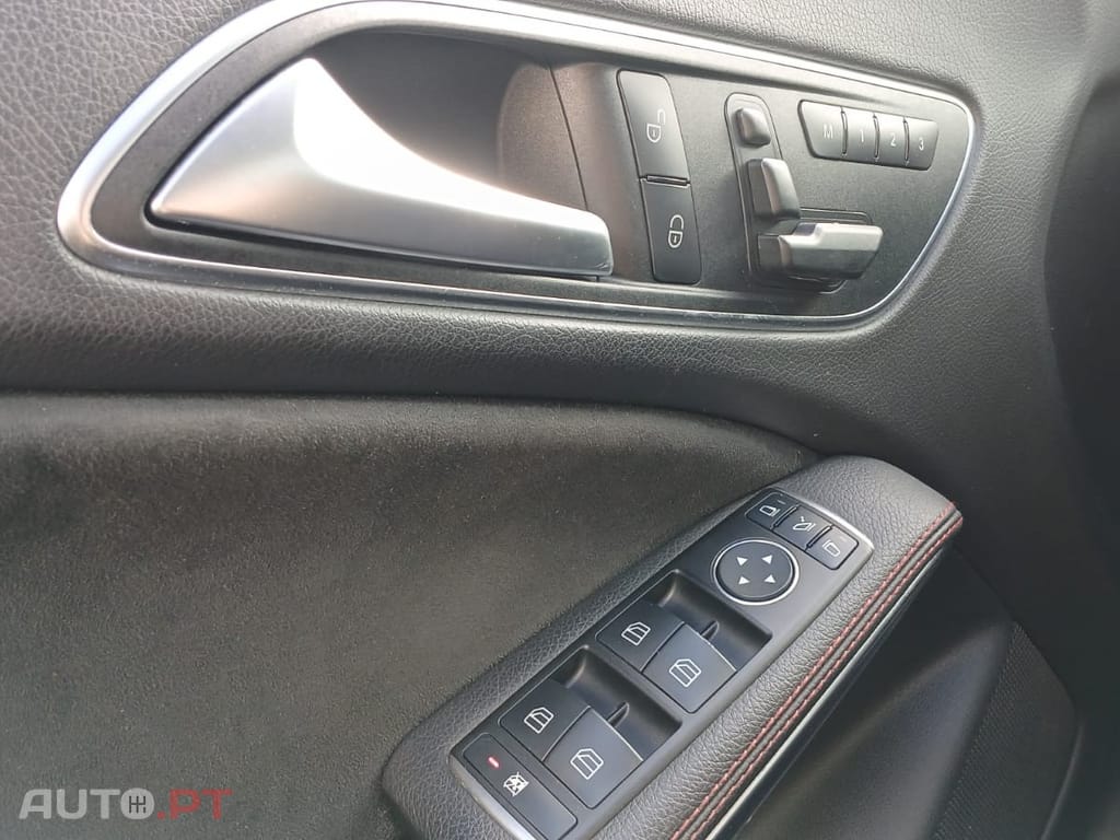 Mercedes-Benz CLA 45 AMG Performance