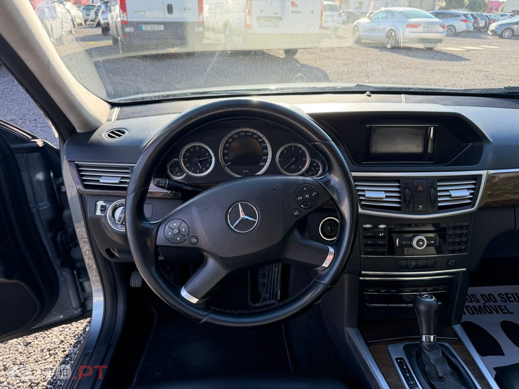 Mercedes-Benz E 220 CDi Avantgarde BlueEf. Auto.