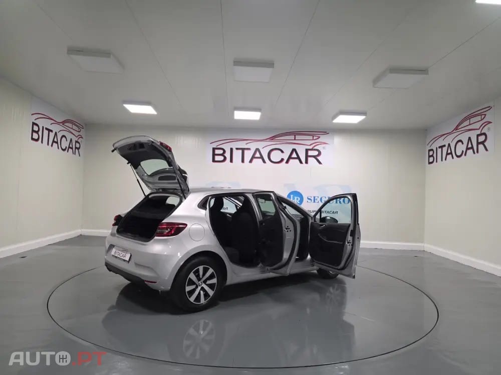 Renault Clio 1.0 TCe Evolution — fotografia 56