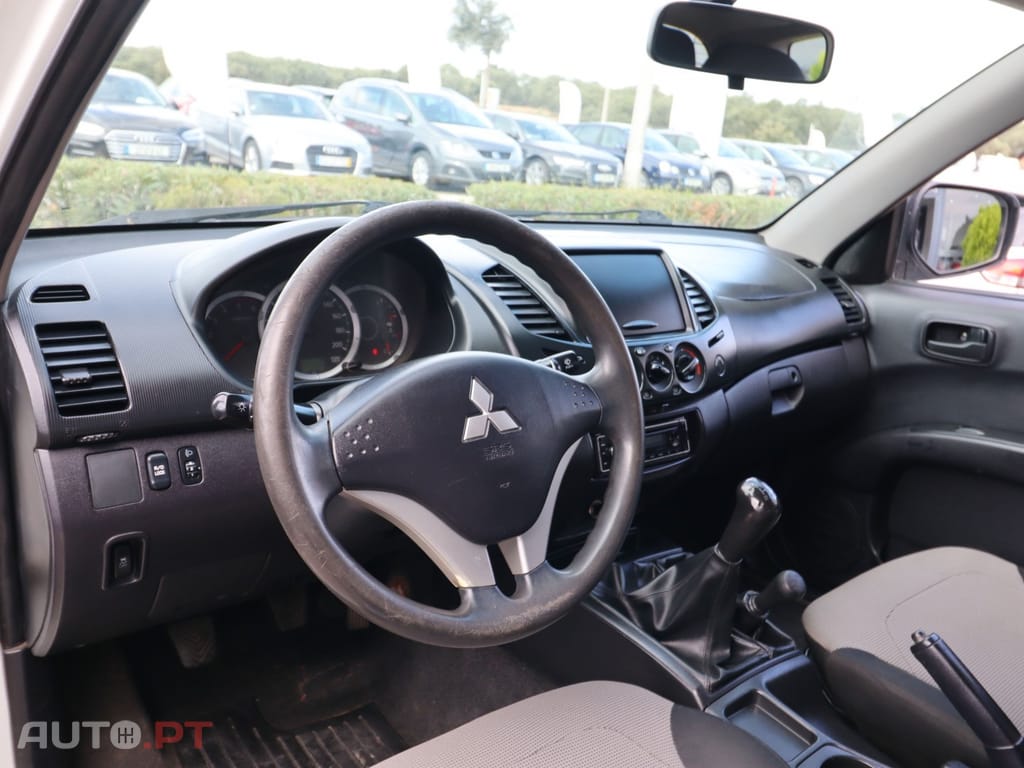 Mitsubishi L200 2.5 DI-D Club In.AC 3L 4WD